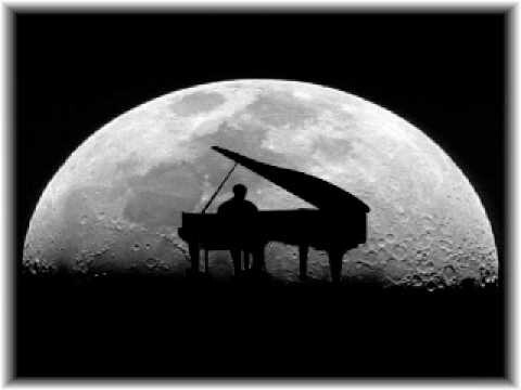 Beethoven Moonlight Sonata (SONATA AL CHIARO DI LUNA) Dinle / Zikuvikuzi